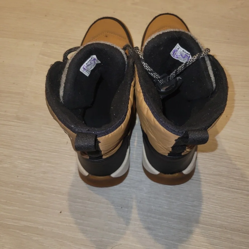 Sorel Whitney II Short Lace Waterproof Winter Boots 4 Tan winter outdoor comfort